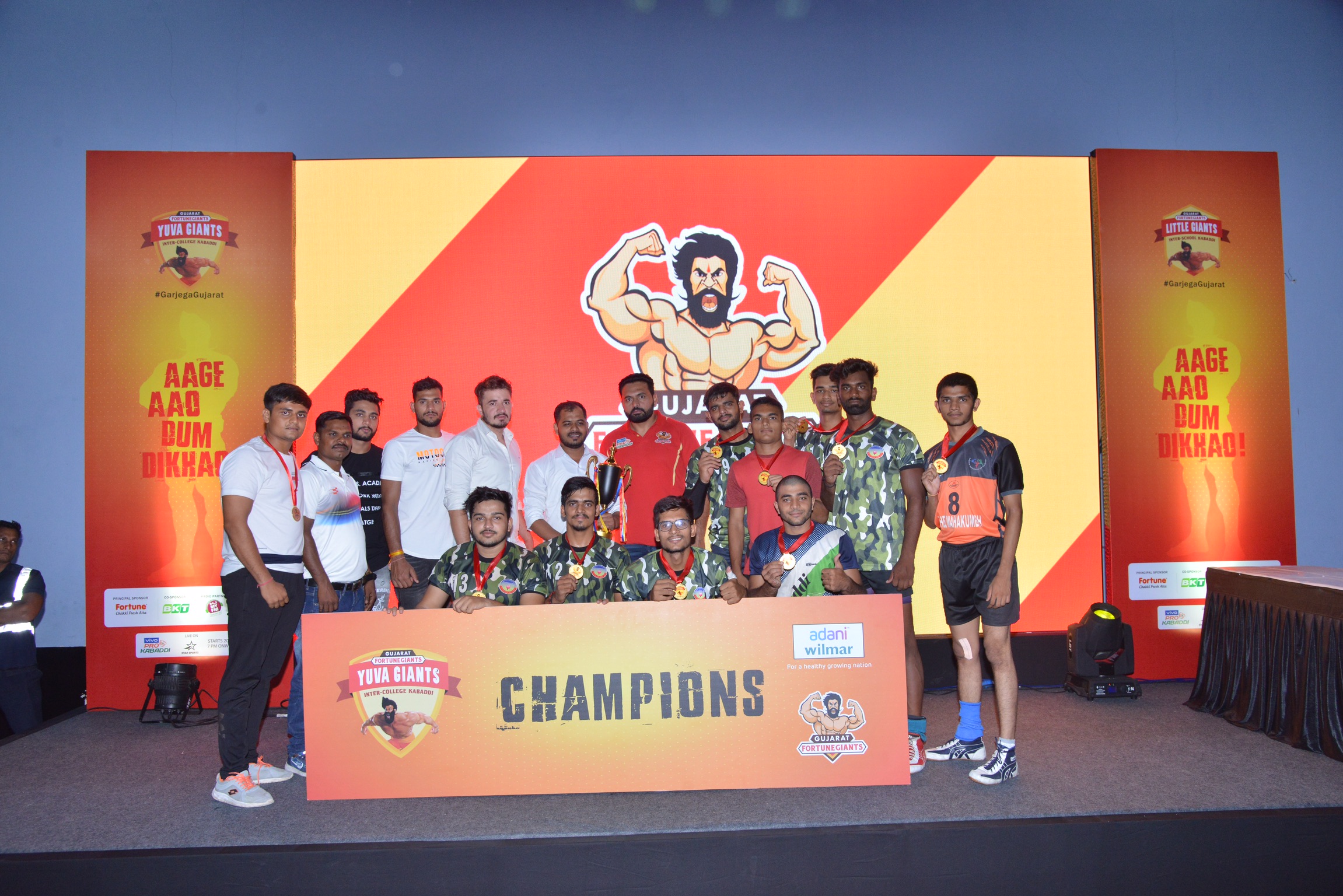 Surat teams lift Little, Yuva Giants kabaddi trophies