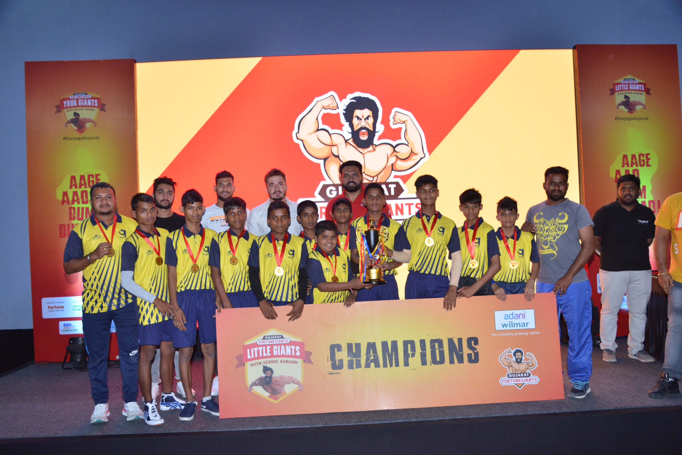 Surat teams lift Little, Yuva Giants kabaddi trophies