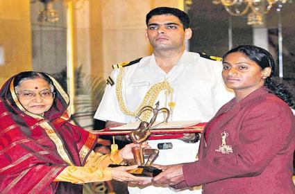 Tejaswini Bai with Arjuna Award